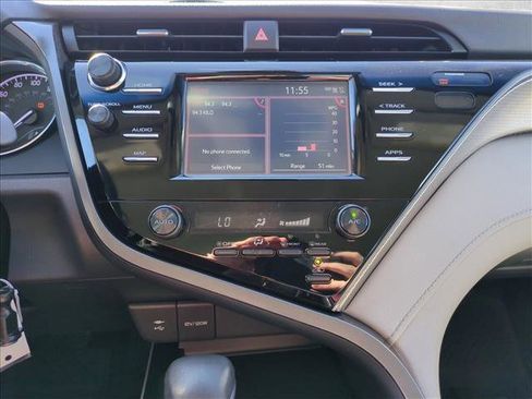 Used 2019 Toyota Camry SE image 15