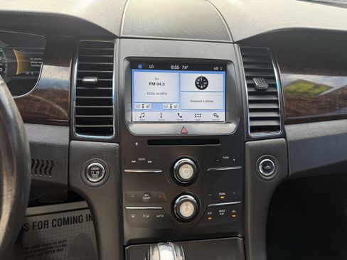Used 2016 Ford Taurus Limited FWD image 7