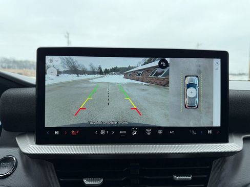 Used 2025 Ford Explorer ST-Line image 32