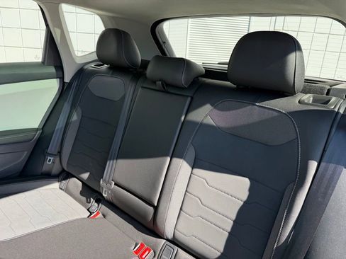 New 2026 Volkswagen Taos SE AWD/4WD image 20