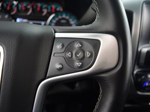 Used 2018 GMC Sierra 1500 SLE w/ SLE Value Package image 5