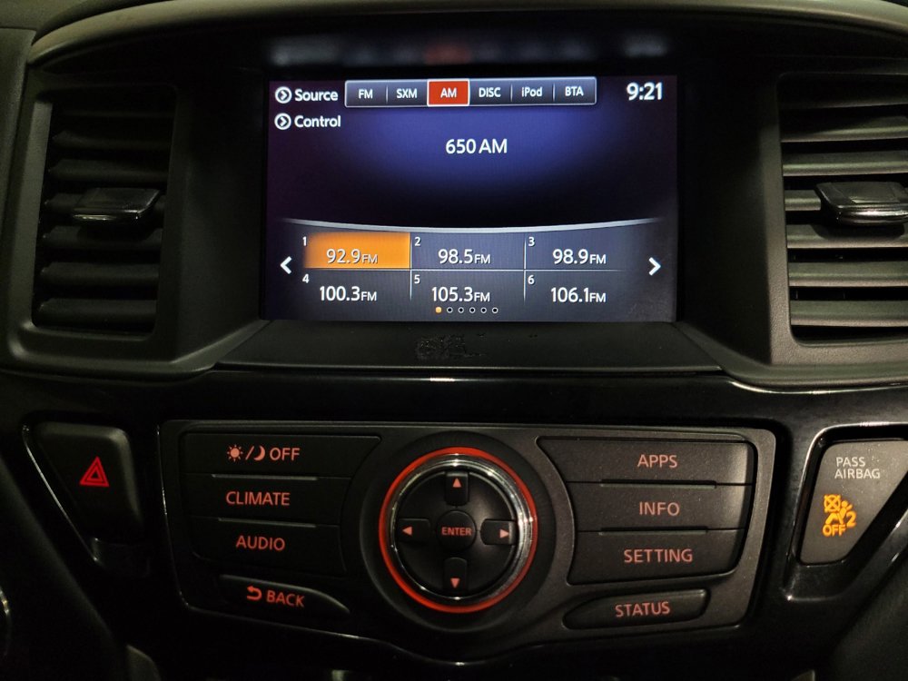 Used 2020 Nissan Pathfinder SV AWD/4WD image 25