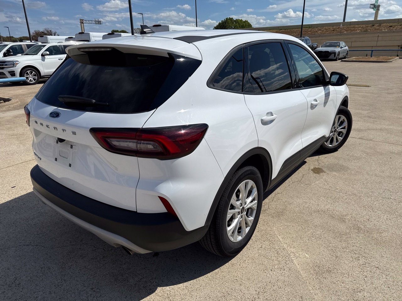 Used 2025 Ford Escape Active FWD image 11