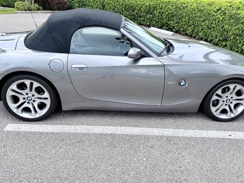 Used 2003 BMW Z4 3.0i RWD image 10