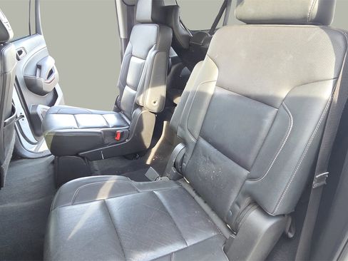 Used 2019 GMC Yukon XL SLT image 18