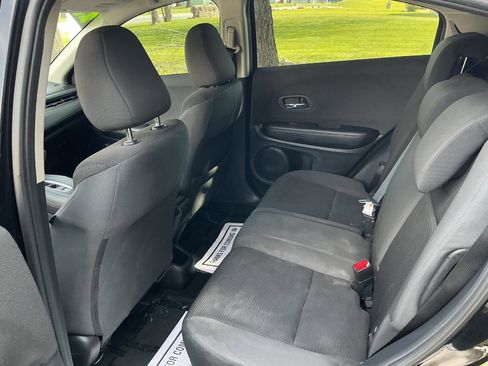 Used 2021 Honda HR-V LX image 17