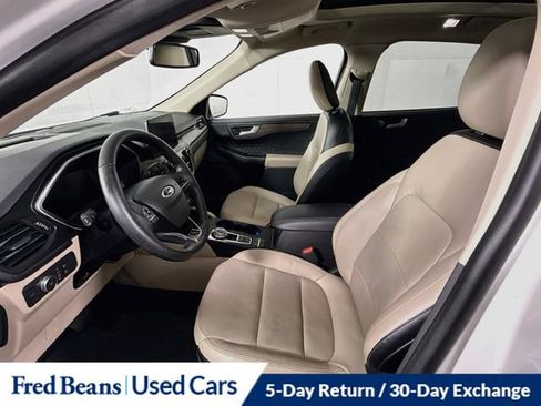 Used 2020 Ford Escape Titanium w/ Titanium Premium Package 2.0 AWD/4WD image 28