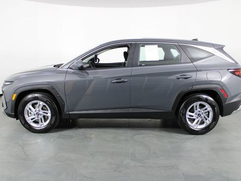 Certified 2026 Hyundai Tucson SE image 12