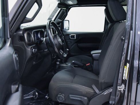 Used 2018 Jeep Wrangler Unlimited Sport S AWD/4WD image 10