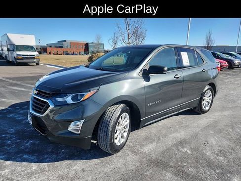 Used 2019 Chevrolet Equinox LS w/ LS Convenience Package image 3