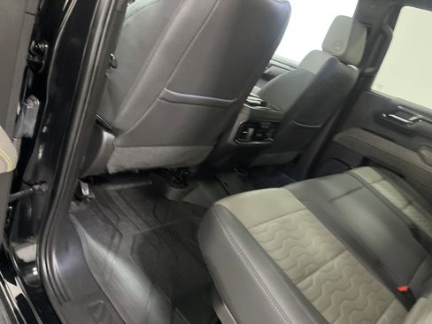 Used 2023 Chevrolet Silverado 1500 ZR2 w/ Technology Package image 17