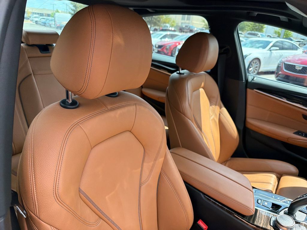 Used 2021 BMW 530i w/ Premium Package RWD image 36