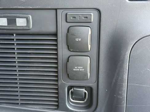 Used 2025 Ford Expedition Max Platinum AWD/4WD image 47