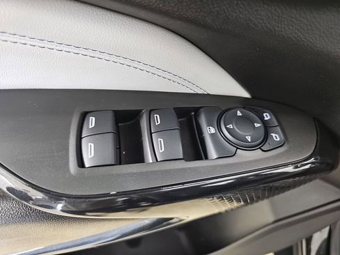 Certified 2025 Chevrolet Trax LT w/ Driver Confidence Package image 32