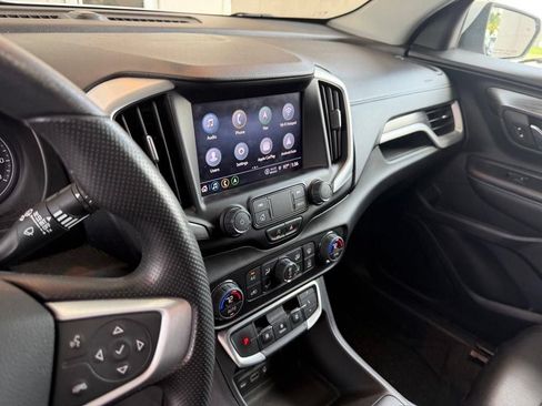 Used 2022 GMC Terrain SLE w/ Driver Convenience Package FWD image 13
