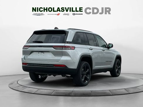 New 2025 Jeep Grand Cherokee Altitude image 6