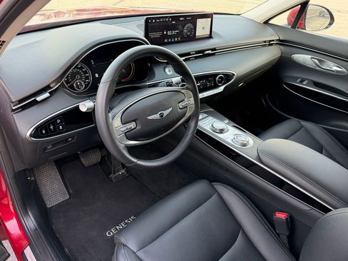 Used 2025 Genesis GV70 2.5T image 10