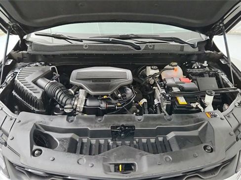 Used 2025 Chevrolet Blazer LT w/ Sound & Technology Package image 25