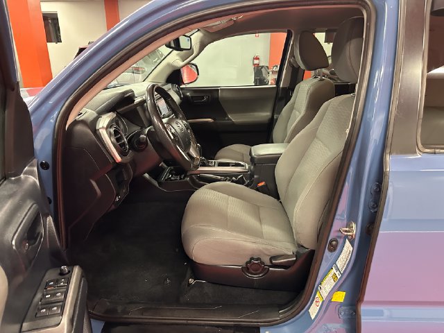 Certified 2019 Toyota Tacoma SR5 AWD/4WD image 10
