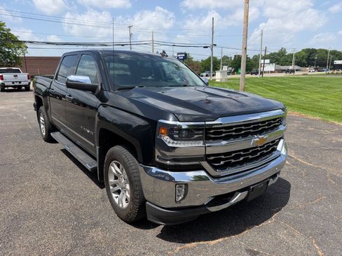 Used 2017 Chevrolet Silverado 1500 LTZ w/ LTZ Plus Package AWD/4WD image 8