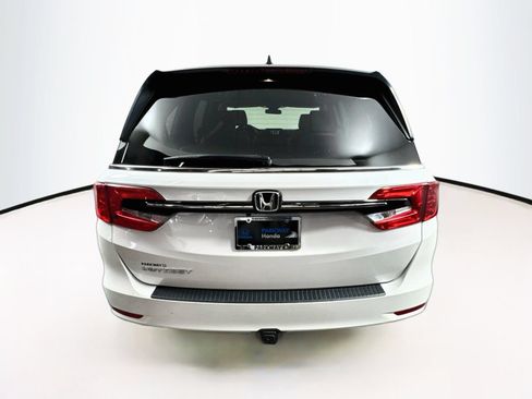 Used 2024 Honda Odyssey EX image 6