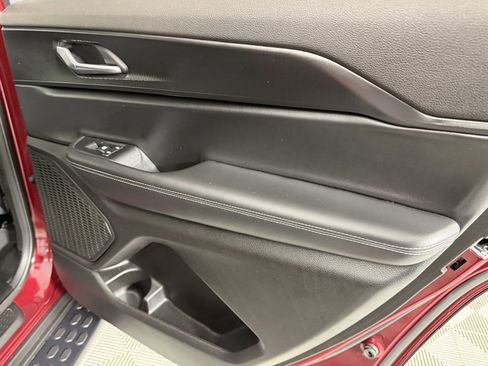 Certified 2025 Jeep Grand Cherokee L Laredo image 30