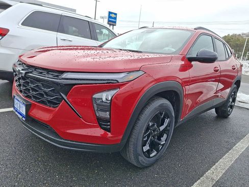 New 2026 Chevrolet Trax LT w/ Driver Confidence Package image 3