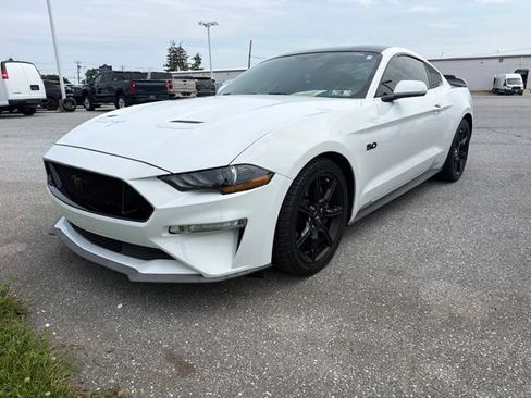 Used 2019 Ford Mustang GT w/ Black Accent Package RWD image 3