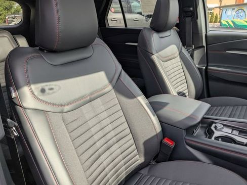 New 2026 Ford Explorer ST-Line image 8