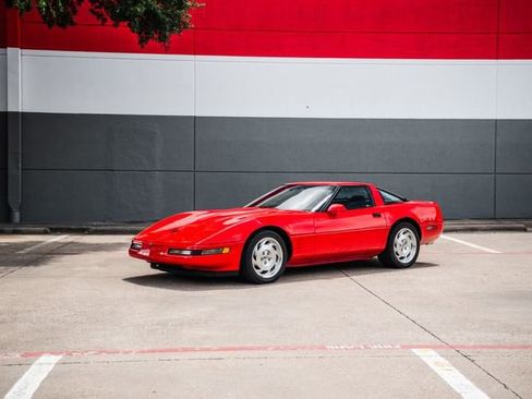 Used 1994 Chevrolet Corvette Coupe RWD image 35