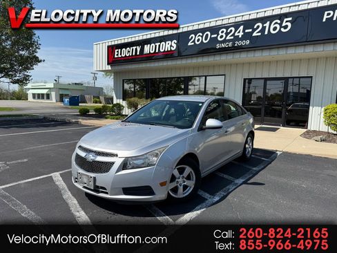 Used 2014 Chevrolet Cruze LT FWD image 1
