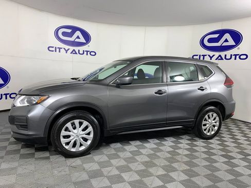 Used 2020 Nissan Rogue S image 6