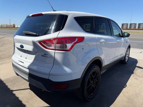 Used 2015 Ford Escape SE image 22