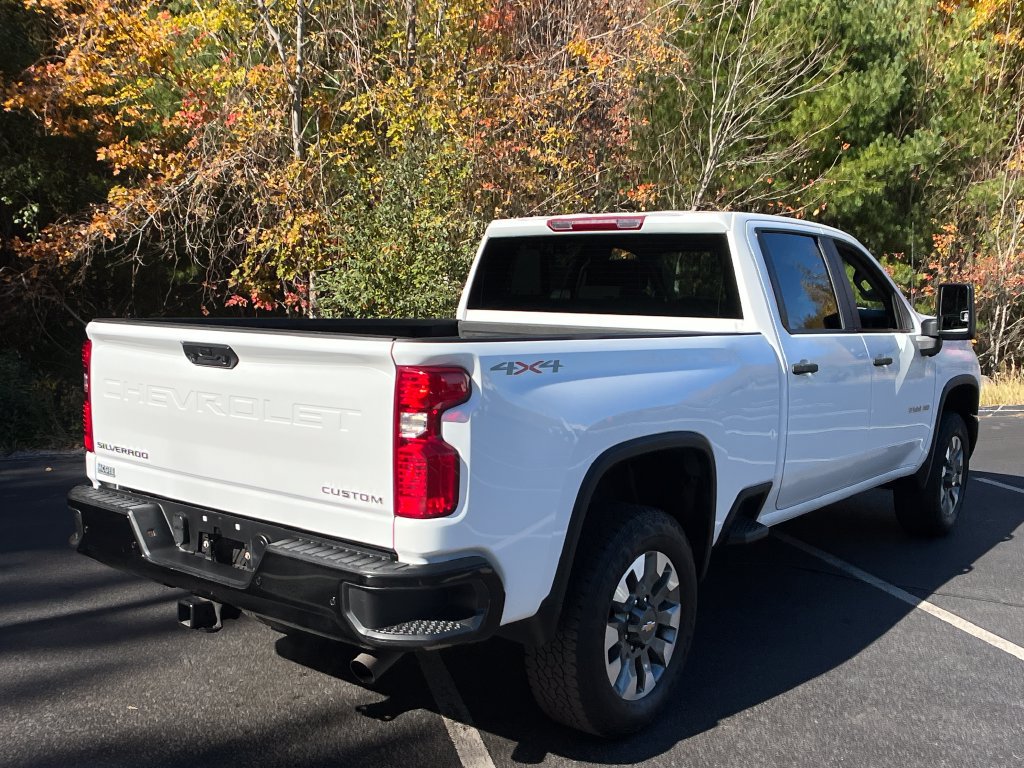 Used 2024 Chevrolet Silverado 2500 Custom w/ Custom Value Package AWD/4WD image 5