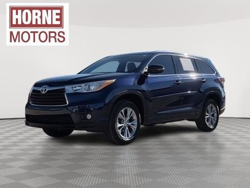 Used 2014 Toyota Highlander XLE image 1
