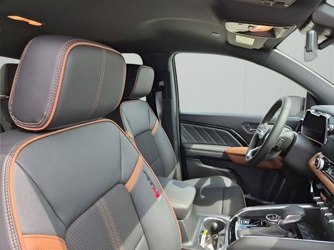 New 2026 GMC Canyon AT4 AWD/4WD image 17