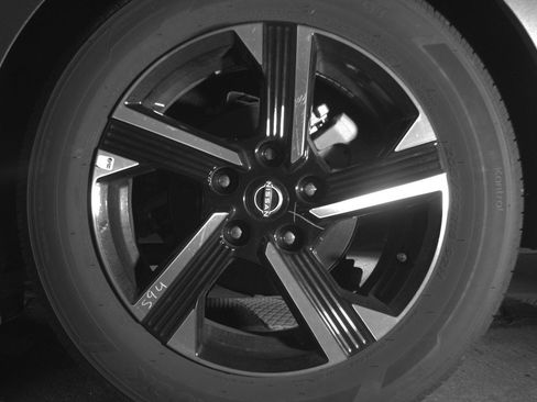 Used 2025 Nissan Sentra SV FWD image 14