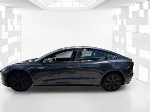 Used 2024 Tesla Model 3 Standard Range RWD image 4