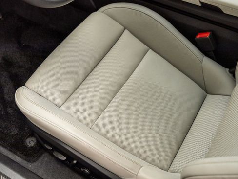 Certified 2021 Porsche Taycan RWD image 23