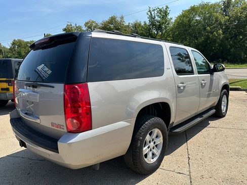 Used 2009 GMC Yukon XL SLT w/ Preferred Package AWD/4WD image 6