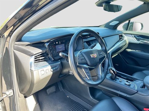 Used 2024 Cadillac XT5 Premium Luxury w/ Technology Package image 9