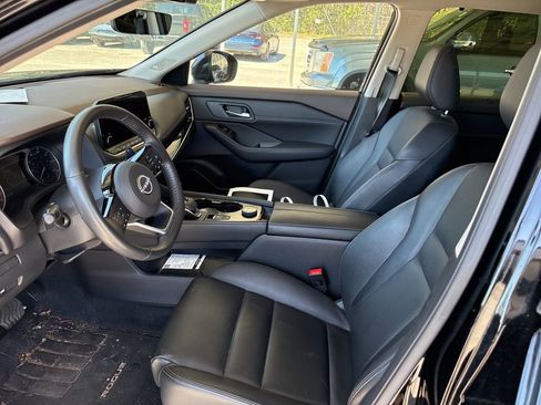 Used 2023 Nissan Rogue SL w/ SL Premium Package image 8