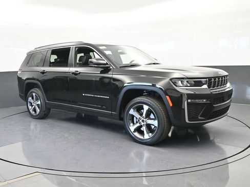 New 2026 Jeep Grand Cherokee L Limited image 8