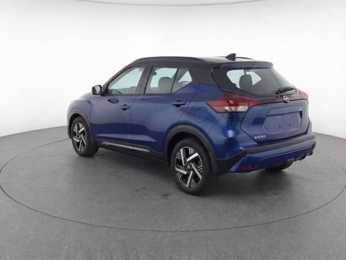 Used 2025 Nissan Kicks SV image 6