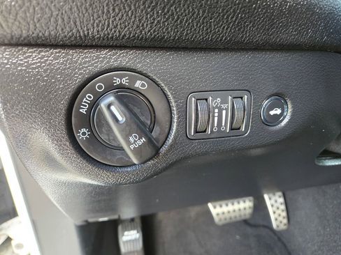 Used 2022 Dodge Challenger R/T image 20