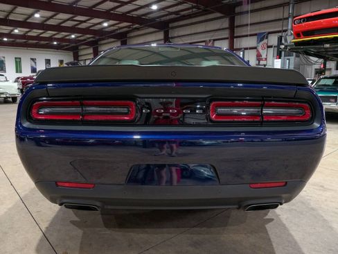 Used 2017 Dodge Challenger R/T Scat Pack RWD image 7