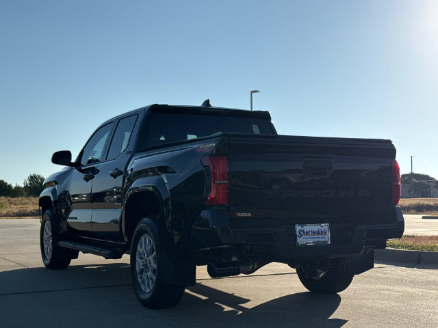 Used 2026 Toyota Tacoma SR5 AWD/4WD image 7