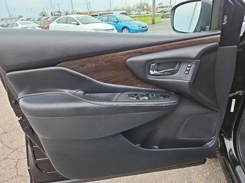 Used 2020 Nissan Murano Platinum AWD/4WD image 10