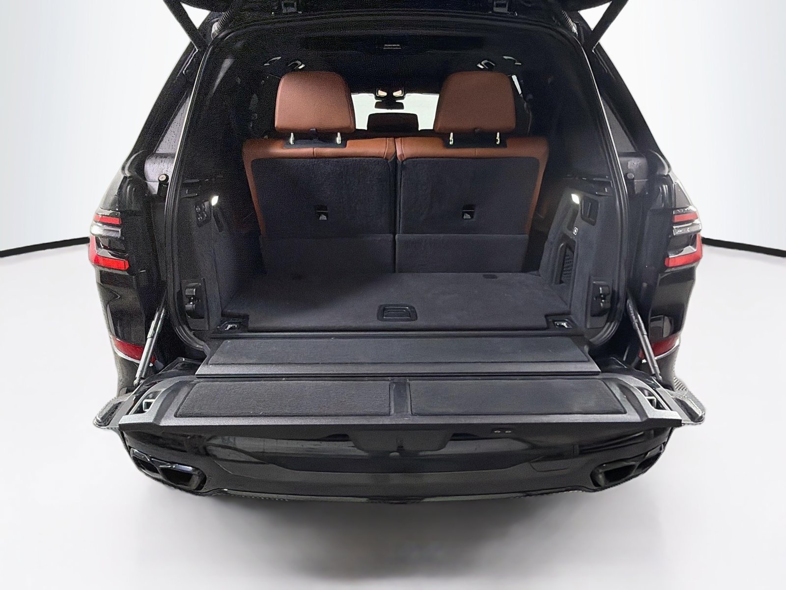 Certified 2024 BMW X7 M60i w/ Executive Package AWD/4WD image 29
