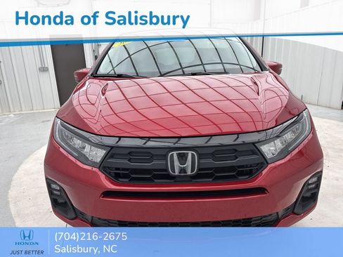 Certified 2025 Honda Odyssey EX-L image 2